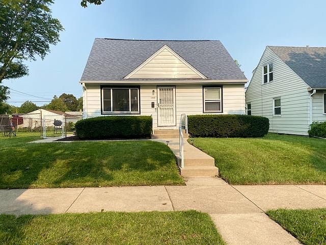 2nd image of 7848 W Palmetto Ave