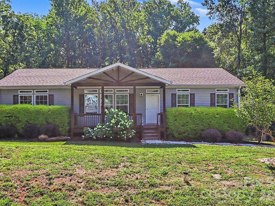 1st image of 806 New Castle Ct