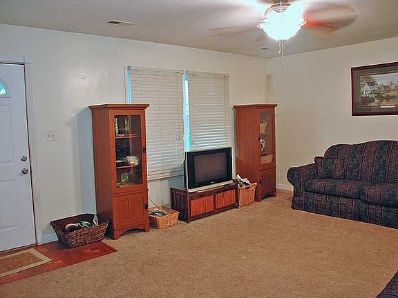 3rd image of 741 Churchill Dr