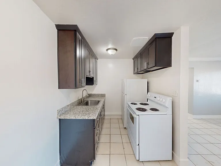 2711 23rd Avenue — Photo 10