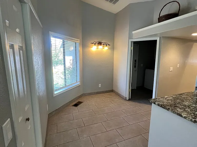 110 Regier Springs Dr — Photo 7