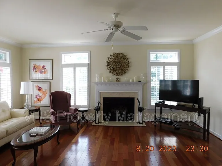 2055 Freeman Dr — Photo 8