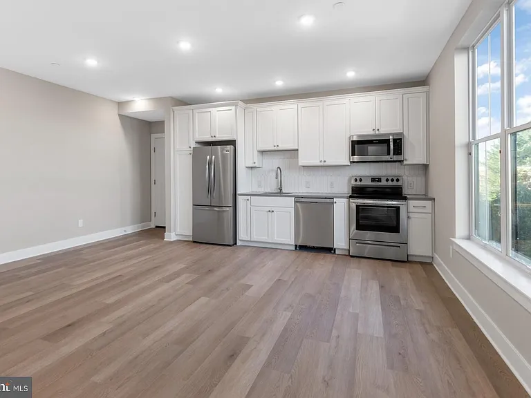 6712 Ridge Ave #204 — Photo 6