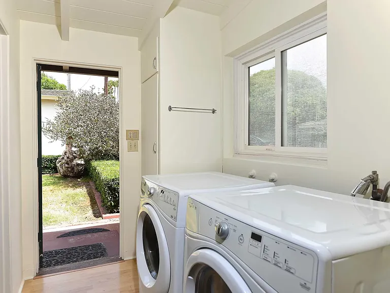 8405 Paseo Del Ocaso — Photo 16