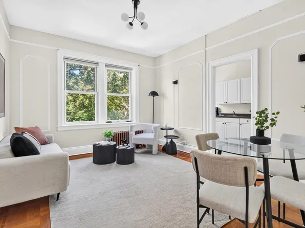 122 W 39th St APT D2, Bayonne, NJ 07002