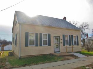 132 W 5th St, Hermann, MO 65041