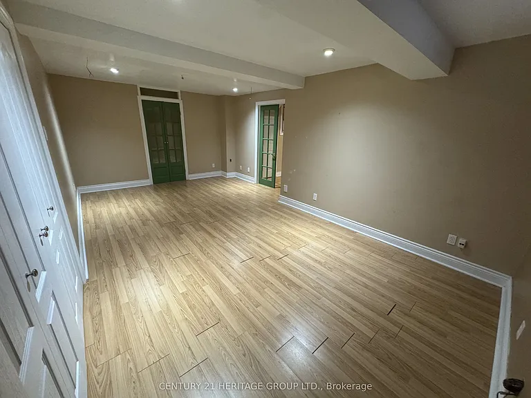 82 Kenwell Cres — Photo 17