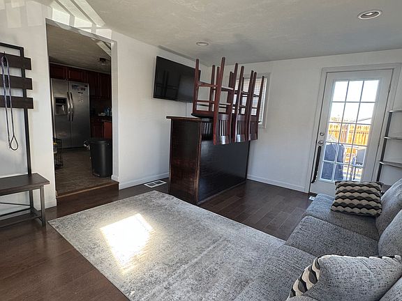 3rd image of 16 Albermarle Ave