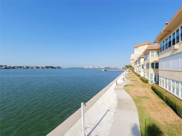 5020 Brittany Dr S APT 313, Saint Petersburg, FL 33715