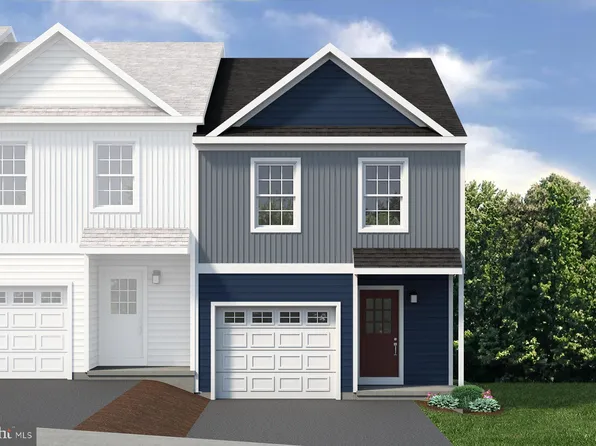 161 Highpoint Park Dr, Pleasant Gap, PA 16823