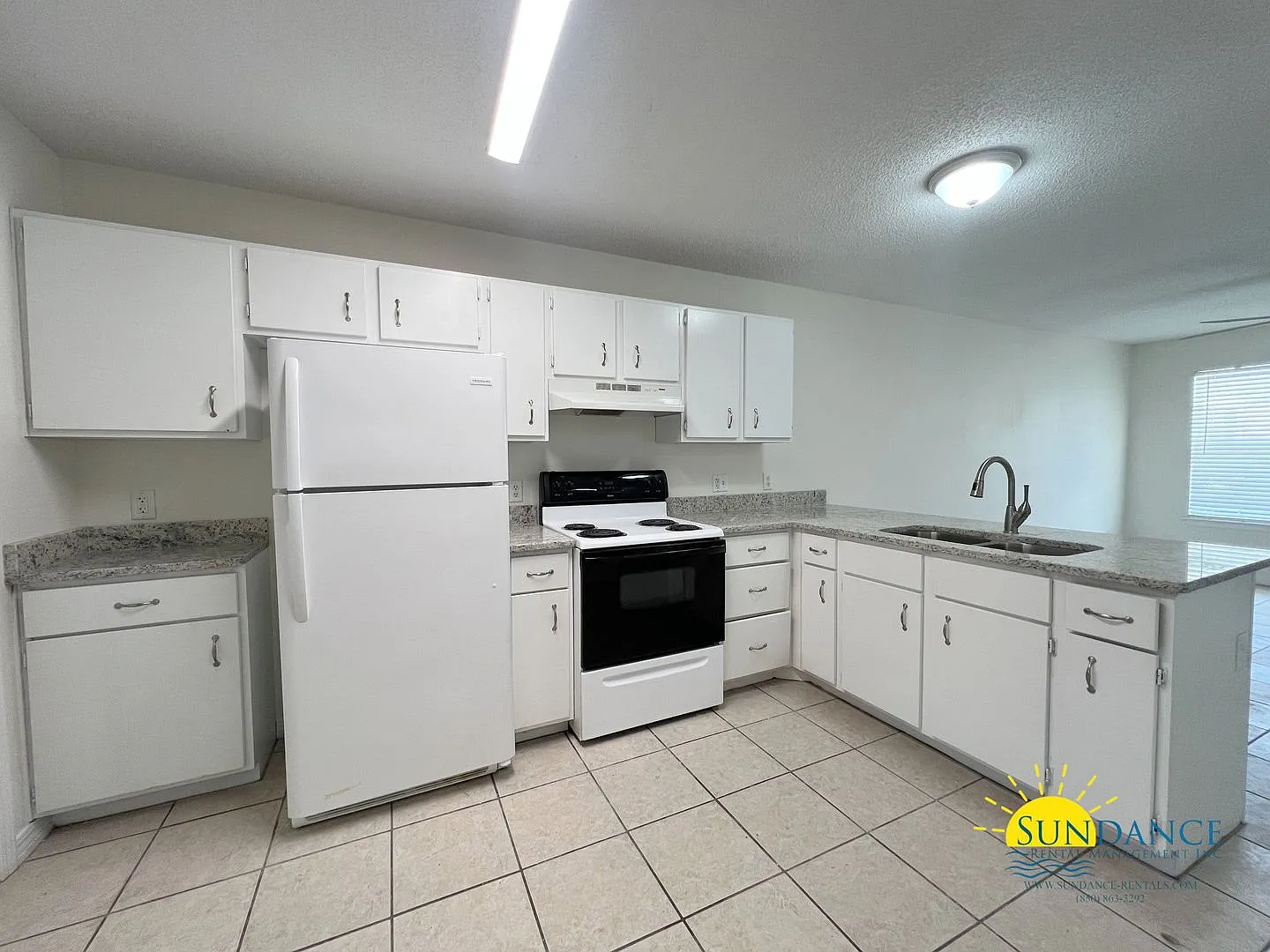 Updated 2 Bedroom Home in Crestview! — Photo 4
