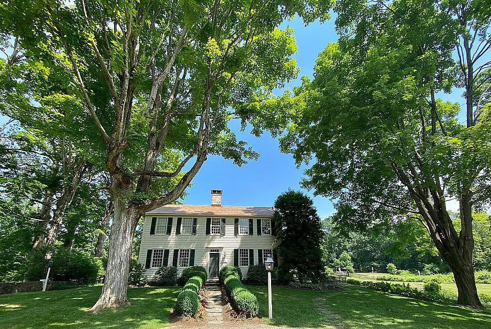 1st image of 285 Redding Rd