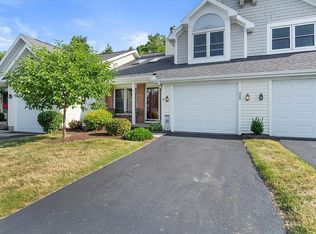 9 Overview Cir, Rochester, NY 14623