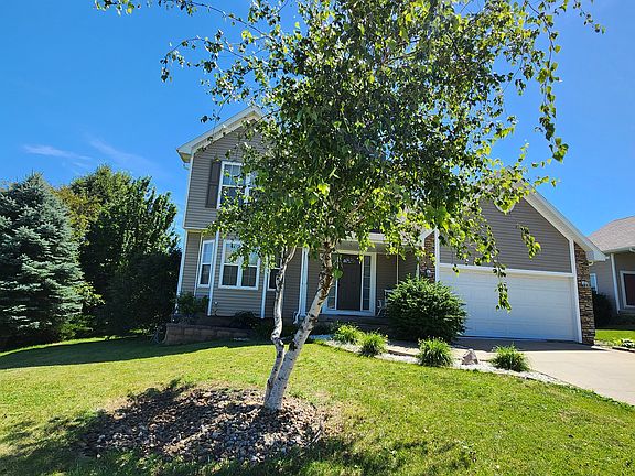 3rd image of 3020 SW White Birch Dr