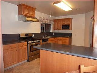 4th image of 15190 Rosemar Ave