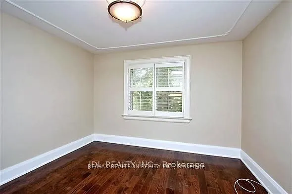 23 Bowood Ave — Photo 14
