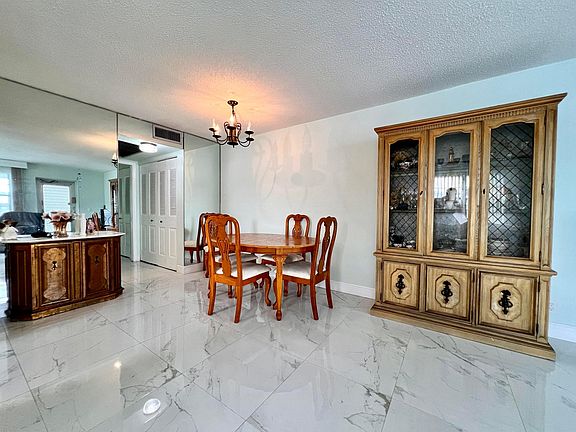 4th image of 342 Windsor O
