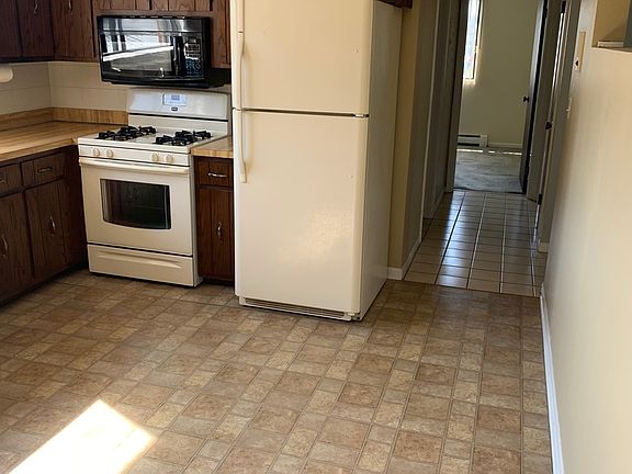 2nd image of 42 E 58th St APT 2S