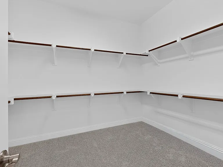 8261 Kentland Dr — Photo 40