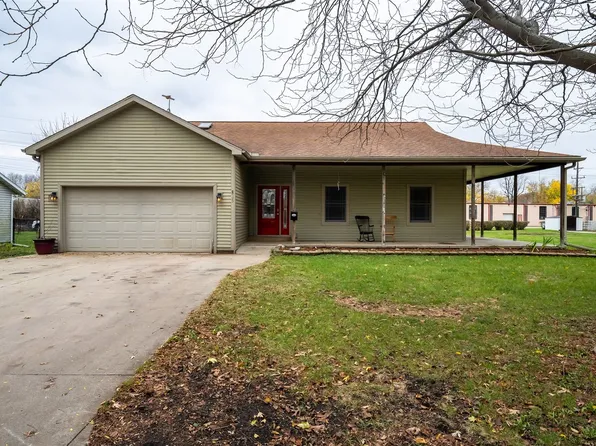 835 N Bell Ave, Pontiac, IL 61764
