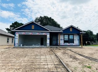1615 Hackberry St, Hearne, TX 77859