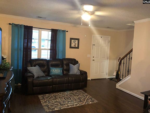 3rd image of 210 Hester Woods Dr