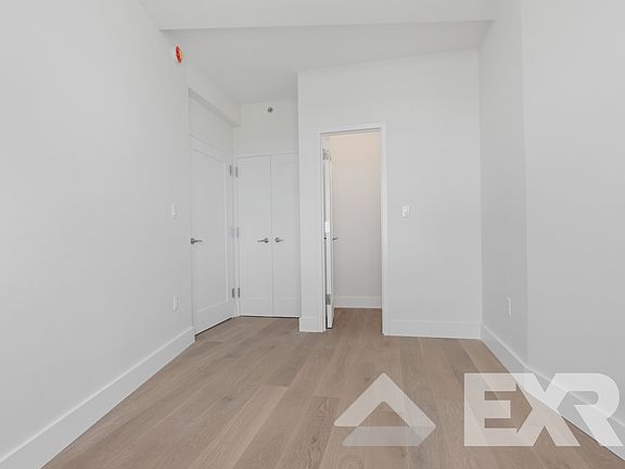 5th image of 48 Somers St #400