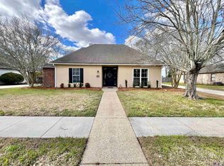 5018 River Meadow Dr, Baton Rouge, LA 70820