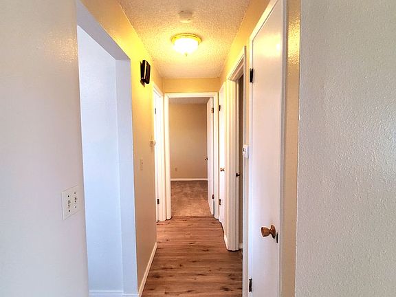 5th image of 1317 10th Ave NW #B