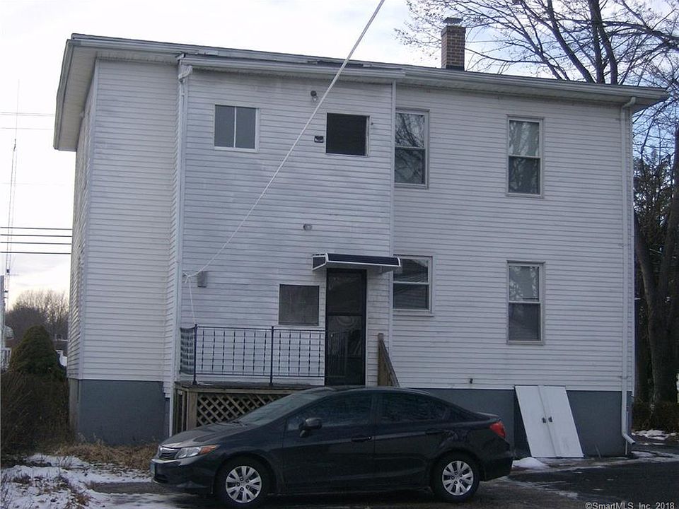 2nd image of 122 Whiting St