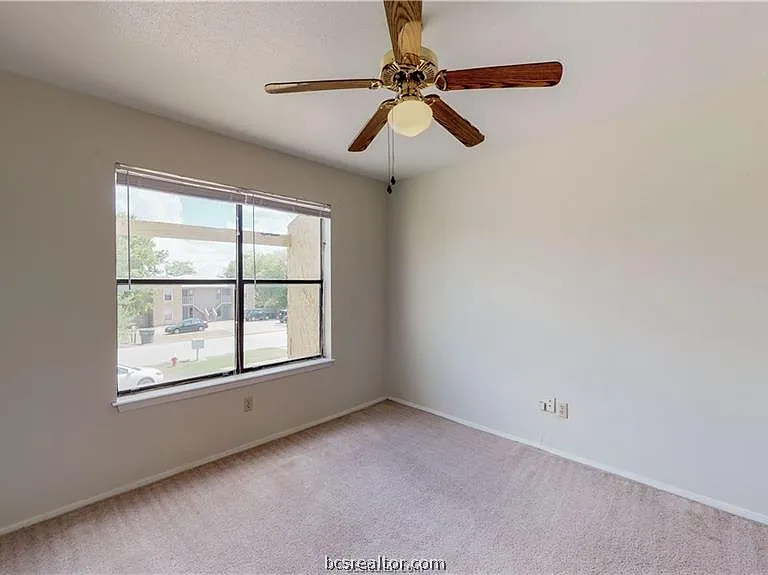 307 Manuel Dr #C — Photo 18