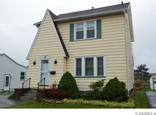 93 Smyles Dr, Rochester, NY 14609