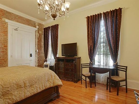 5th image of 741 Esplanade Ave APT 4
