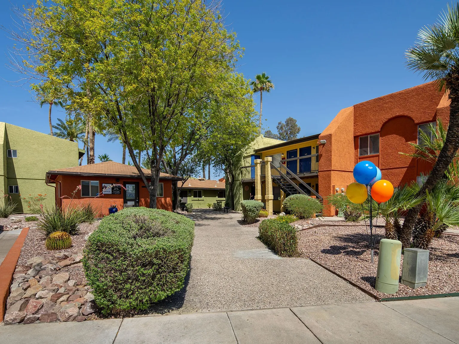 Mission Park Apartments — Photo 2
