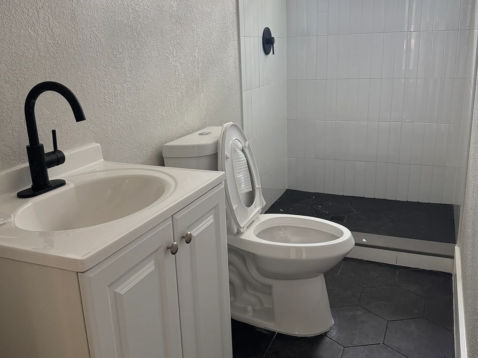 1 bed, 600 sqft, $1,750 — Photo 3
