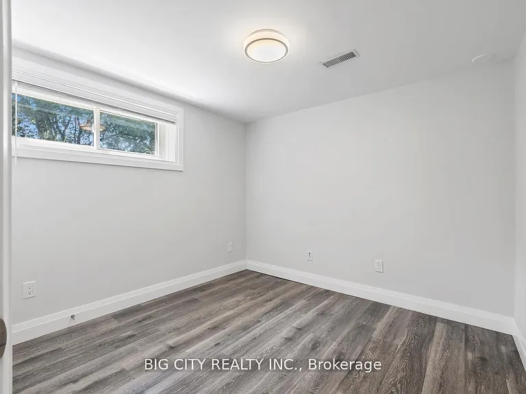 18 Wexford Blvd #2 — Photo 14