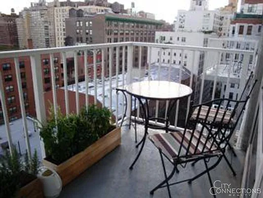 Rented by City Connections Realty | media 26