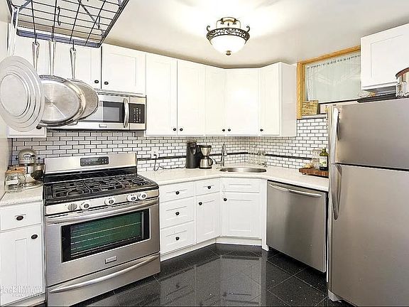 4th image of 40 Grace Ct APT 2