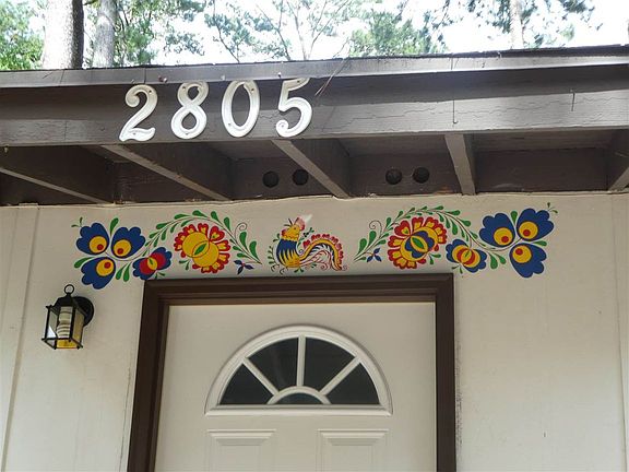 2nd image of 2805 Southwood Dr