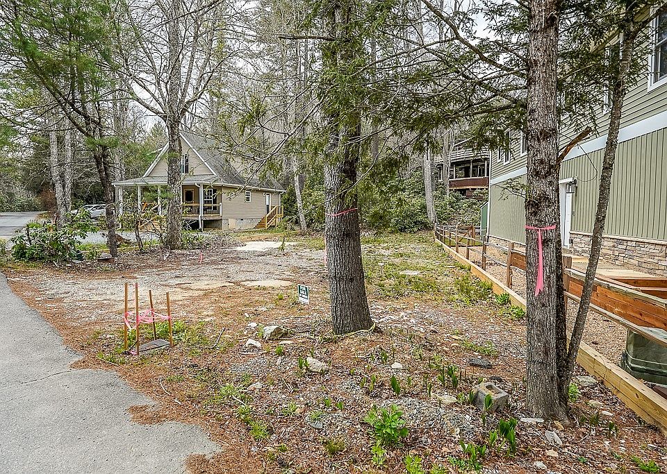1st image of 35 Pine Loop