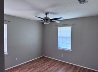 112 Travis Dr, Euless, TX 76039