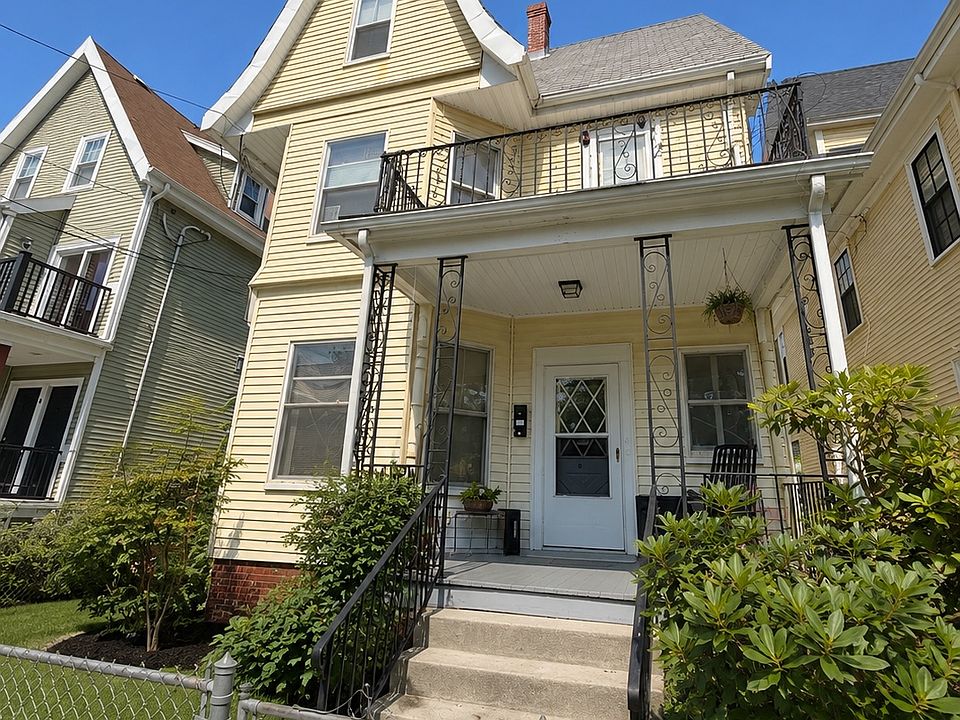 1st image of 12 Tennyson St #2