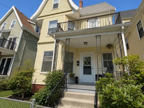 12 Tennyson St #2, Somerville, MA 02145