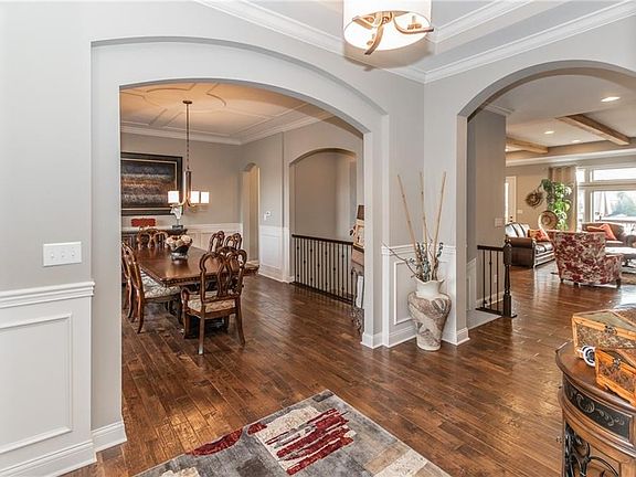 3rd image of 14329 Overbrook Dr