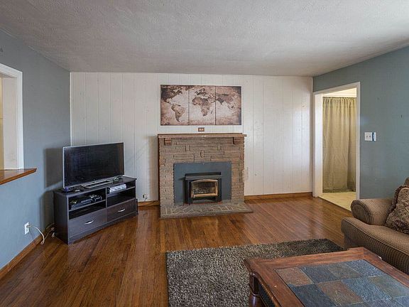 2nd image of 38 Triplett Way