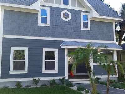 2nd image of 156 13th Ave NE
