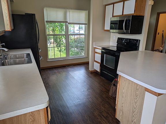 3rd image of 3388 Westerville Woods Dr