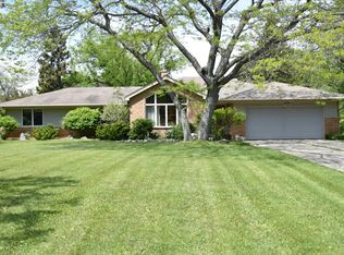 11315 N Lilac Ln, Mequon, WI 53092