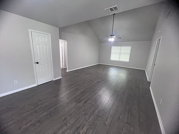 3rd image of 2242-2244 Eastman Ave