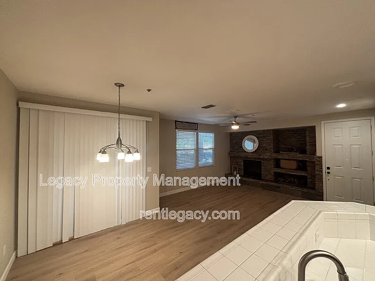 108 Esplanade Cir — Photo 7